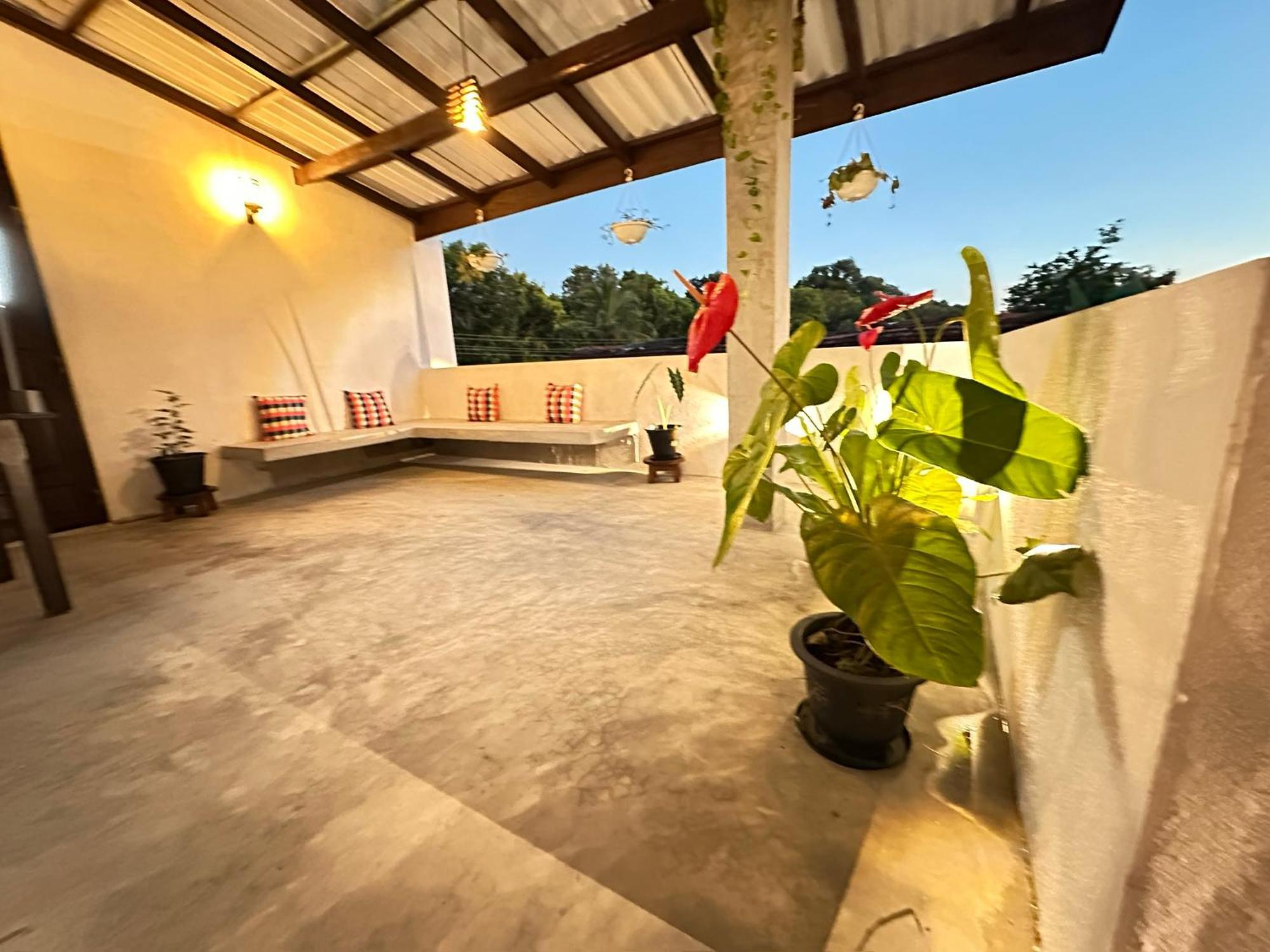 Sunliya Resort Тангале Екстериор снимка